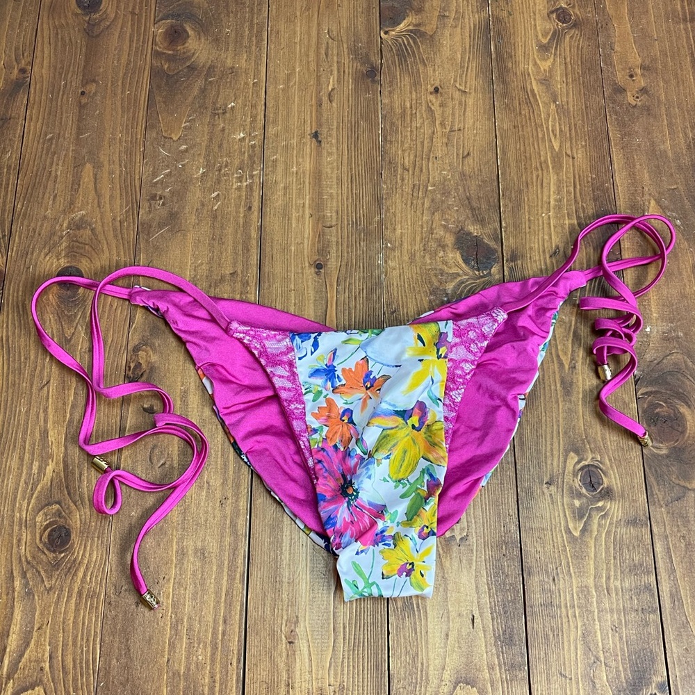 Beach Bunny size large floral string bikini bottoms